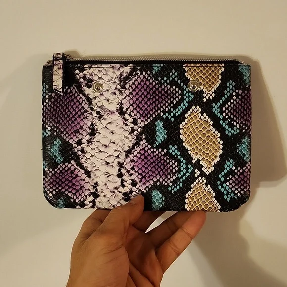 Purse - Picture 3 of 4